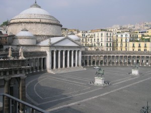 Piazza del Plebiscito a Napoli